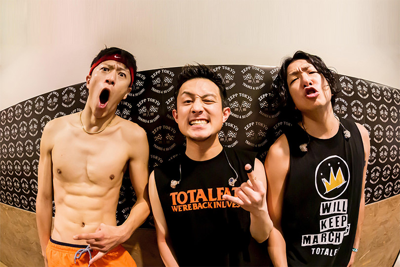 【NEWS】TOTALFAT結成22周年ライブに、KEMURIがリベンジ出演