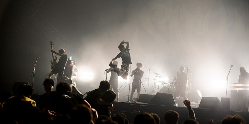 BARKSによる速レポ KEMURI、「また20年後に、SATANICで」